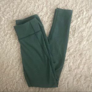 Outdoor Voices XS Warm-Up 7/8 Legging in Hunter Green
